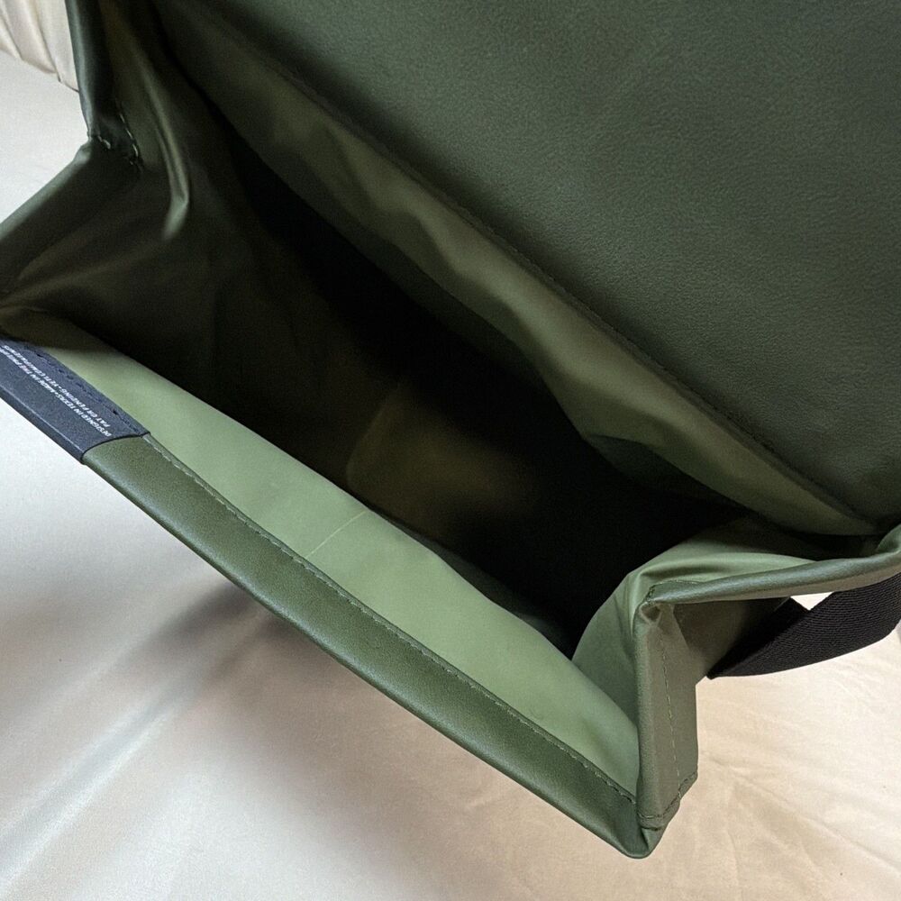 YETI Daytrip Soft-Sided Cooler Bag 6L - Picture 11 of 15